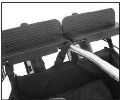 Emmaljunga Twin Cangaroo - Assembly of the pushchair - Assembly of the tray - 4