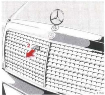 Mercedes-Benz 200 E (1988) - Bonnet - 1