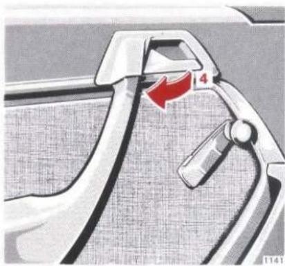 Mercedes-Benz 200 E (1988) - Locking and Unlocking of Doors - 1