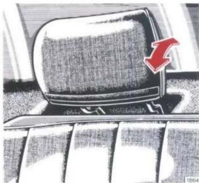 Mercedes-Benz 260 E (1988) - Rear Seat Headrests - 1