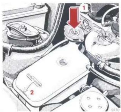 Mercedes-Benz 260 E (1988) - Coolant Inspection - 1