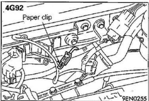4G92 Paper clip 9EN0255