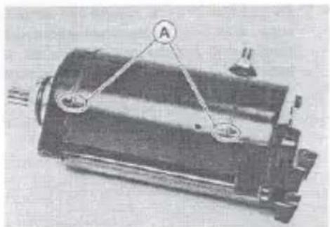 Technical diagram of a mechanical device with labeled components A and B, showing internal structure and connection points.
