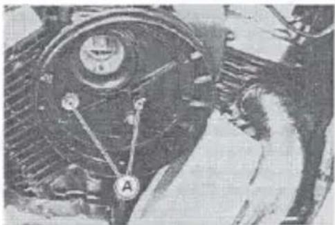 MITSUBISHI Vulcan 800 (1996) - Air Cleaner Housing Removal - 2