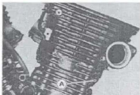 MITSUBISHI Vulcan 800 (1996) - Cylinder Head Removal - 2