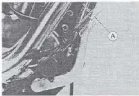 MITSUBISHI Vulcan 800 (1996) - Brake Light Timing Inspection - 1