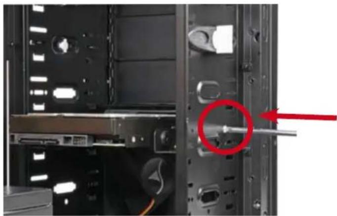 Sharkoon T9 Value - Installation of a HDD - 4