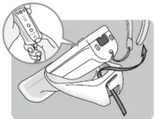 NINTENDO Wii Remote Plus Toad - Installing Batteries - 1