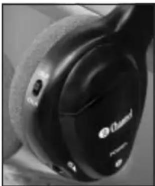 Close-up of a black hardcover head with 'Chord' branding and control buttons (no readable text beyond branding)