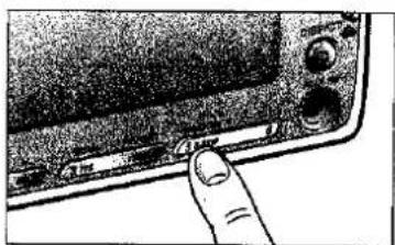 PANASONIC CQ-FX75 - Repeating a Track - 2