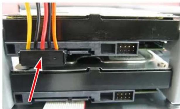 EverFocus ELUX16X2 - Hard Disk Installation - 5