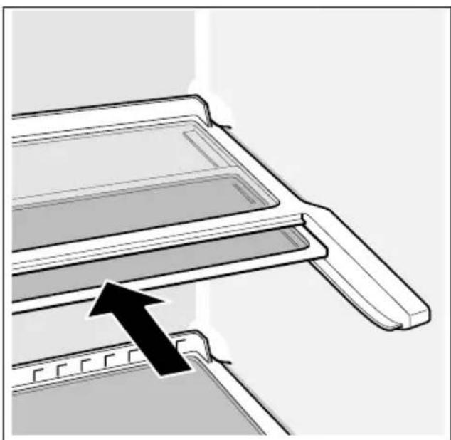 Diagram af en mekanisk eller arkitektonisk komponent med en pil, der angiver retning, uden synlig tekst eller symboler