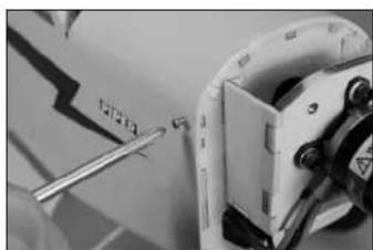E-flite J-3 Cub 450 - COWLING PREPARATION• VOBEREITUNG MOTORHAUBE• preparazione della capottina Motore - 5