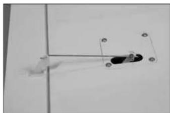 E-flite J-3 Cub 450 - AILERON SERVO INSTALLATION·EINBAU DER QUERRUDERSERVOS·INSTALLAZIONE SERVO DELL'ALETTONE - 36