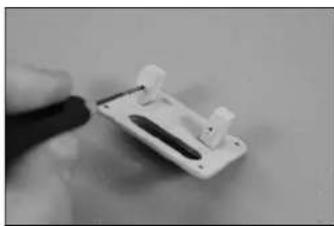 E-flite J-3 Cub 450 - AILERON SERVO INSTALLATION·EINBAU DER QUERRUDERSERVOS·INSTALLAZIONE SERVO DELL'ALETTONE - 15