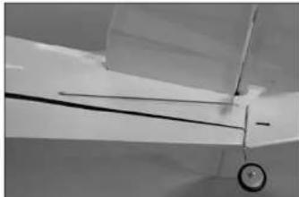 E-flite J-3 Cub 450 - RUDDER AND ELEVATOR CONTROL HORN AND LINKAGE INSTALLATION·EINBAU VON SEITEN- UND HÖHENRUDERGESTÄNGE UND RUDERHÖRNER·SQUADRETTE ELEVATORE E TIMONE E MONTAGGIO DEI COMANDI - 2