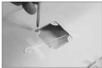 E-flite J-3 Cub 450 - AILERON SERVO INSTALLATION·EINBAU DER QUERRUDERSERVOS·INSTALLAZIONE SERVO DELL'ALETTONE - 25