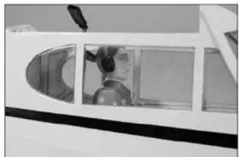 E-flite J-3 Cub 450 - OPTIONAL PILOT INSTALLATION·EINBAU DER OPTIONALEN PILOTENPUPPE· installazione pilota opzionale - 3