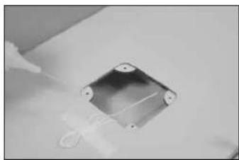 E-flite J-3 Cub 450 - AILERON SERVO INSTALLATION·EINBAU DER QUERRUDERSERVOS·INSTALLAZIONE SERVO DELL'ALETTONE - 28