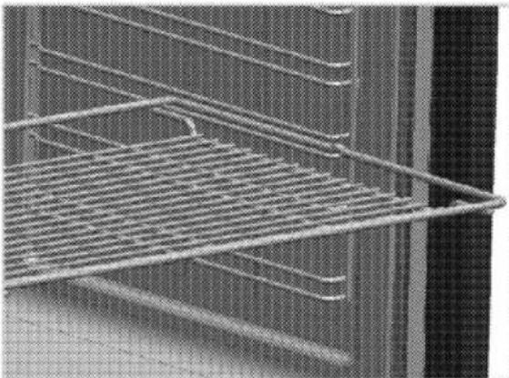 GRUNDIG GEBE 13000 X - Placing the wire shelf and tray onto the wire racks properly Products without telescopic pull-out: With product without a telescopic pull-out, the baking tray and grill are pushed in with their edges between the runners on the side mounts. - 1
