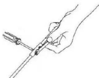 Meec Tools 721-111 - Fitting the crank for the ejector unit - 2