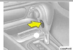 HYUNDAI Elantra (2002) - FORSIGTIG: - 1
