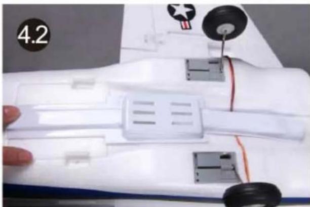 FMS F18 Vigilantes - Install the linkage rod - 5