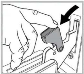 WHIRLPOOL ACMT 6631 - Removing and fitting the oven door: - 2
