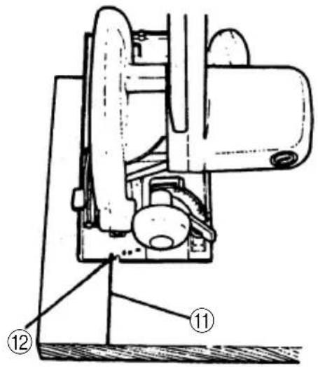 Technical diagram of a mechanical device with numbered components labeled ⑪ and ⑫