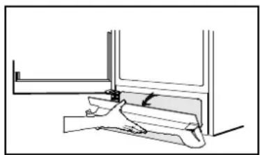ELECTROLUX ER7513C - Afmontering af ventilationsristen - 1