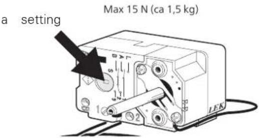 Max 15 N (ca 1,5 kg) a setting LEK