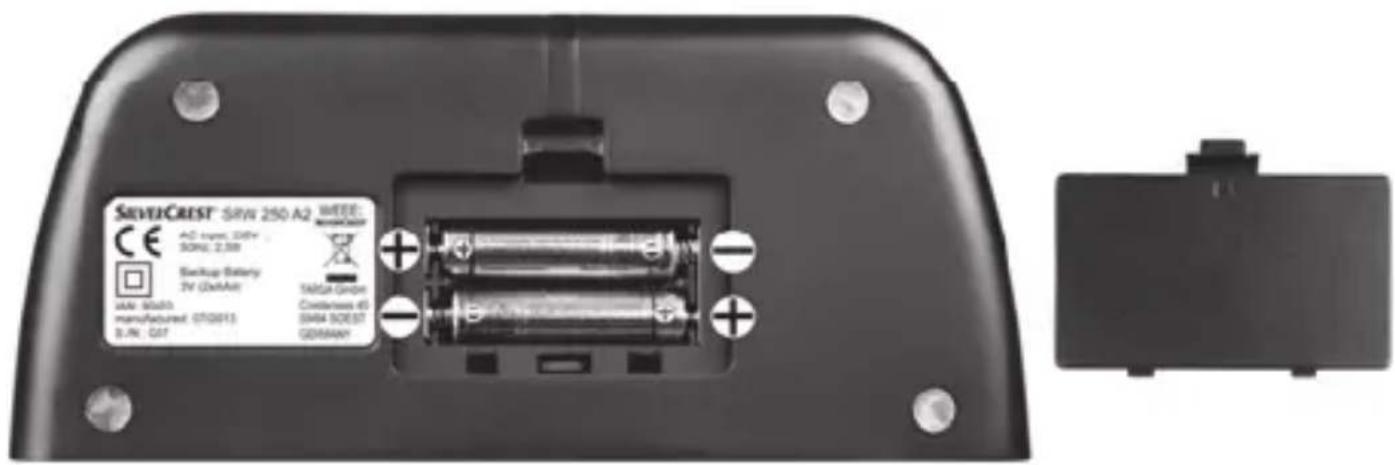 SILVERCREST SRW 250 A2 - Sådan indsættes backup-batterier - 1