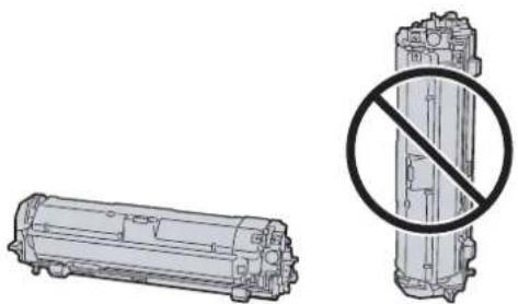 KYOCERA ECOSYS M2540dn - Placer fremkladeren sammen med tonerbeholderen fladt på en ren, plan overflade. - 1