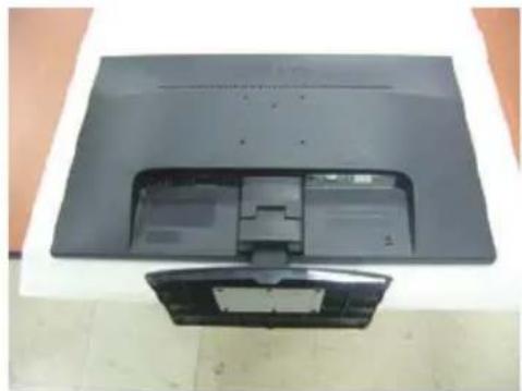 LG E2241T-BN - Sådan fjernes stativet: - 2