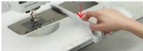 BERNINA 790 Plus - Brug af sybordet - 2