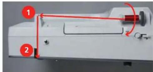 BERNINA 790 Plus - Trådning af overtråd - 1