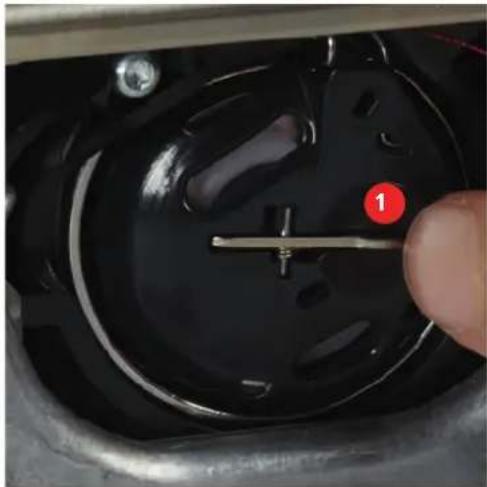 BERNINA 435 - Trådning af undertråden - 1