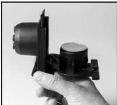 Lakeland 62120 - INSERTING A NESPRESSO® CAPSULE OR COMPATIBLE COFFEE POD - 3
