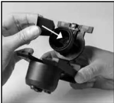 Lakeland 62120 - INSERTING A NESPRESSO® CAPSULE OR COMPATIBLE COFFEE POD - 2