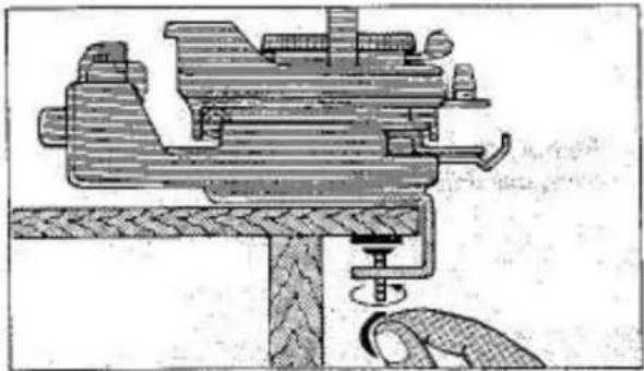 Empisal Knitmaster 326 - THE TABLE CLAMPS - 2