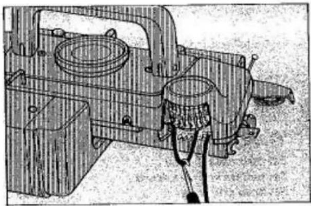 Empisal Knitmaster 326 - IF YARN IS ENTANGLED IN THE MEMORY DRUMS - 2
