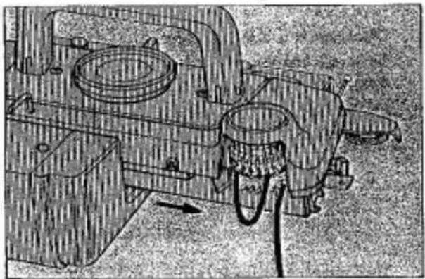 Empisal Knitmaster 326 - IF YARN IS ENTANGLED IN THE MEMORY DRUMS - 1