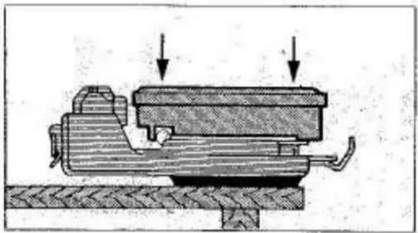 Empisal Knitmaster 326 - HOW TO REPACK THE MACHINE - 3