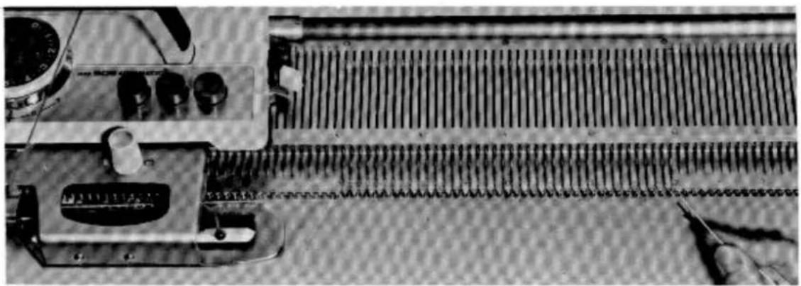 Empisal Knitmaster 305 - YOU ARE NOW MACHINE KNITTING - 2