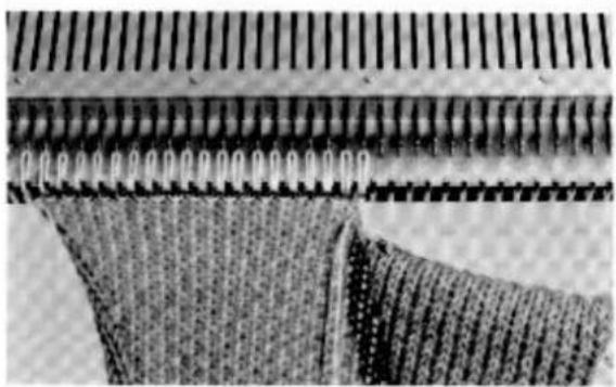 Empisal Knitmaster 305 - KNITTING A 'V' NECK IN A PATTERNED GARMEN - 2