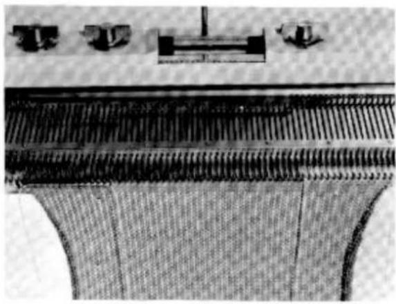 Empisal Knitmaster 305 - KNITTING A POCKET IN A PATTERNED GARMENT - 1