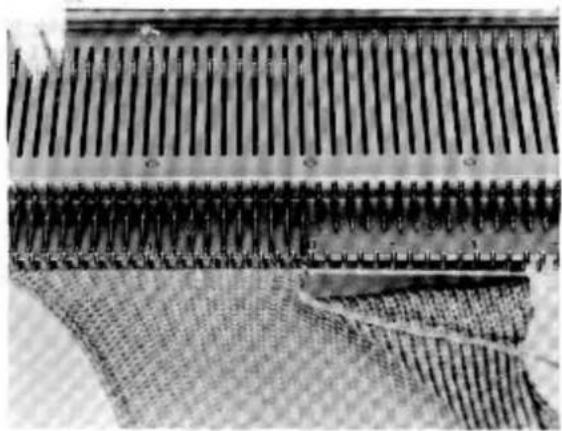 Empisal Knitmaster 305 - SHAPING A 'V' NECK - 1
