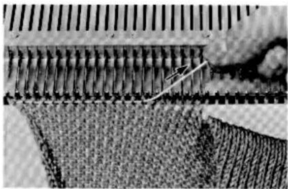 Empisal Knitmaster 305 - KNITTING A 'V' NECK IN A PATTERNED GARMEN - 4