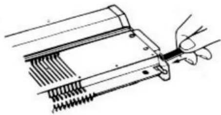 Empisal Knitmaster 305 - CHANGING A DAMAGED NEEDLE - 3