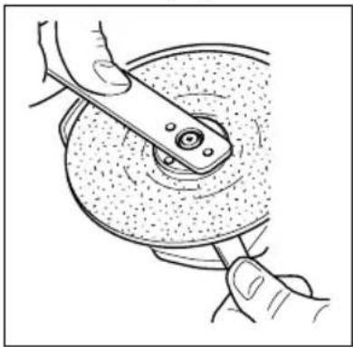 BLACK & DECKER KG65 - FITTING ABRASIVE DISCS - 1